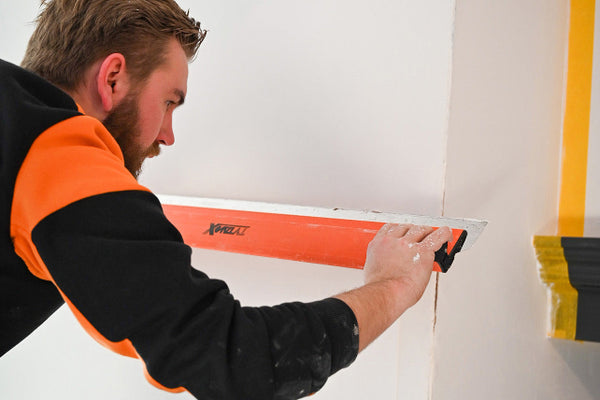 Zelf een muur stucen? Glad in 10 eenvoudige stappen
